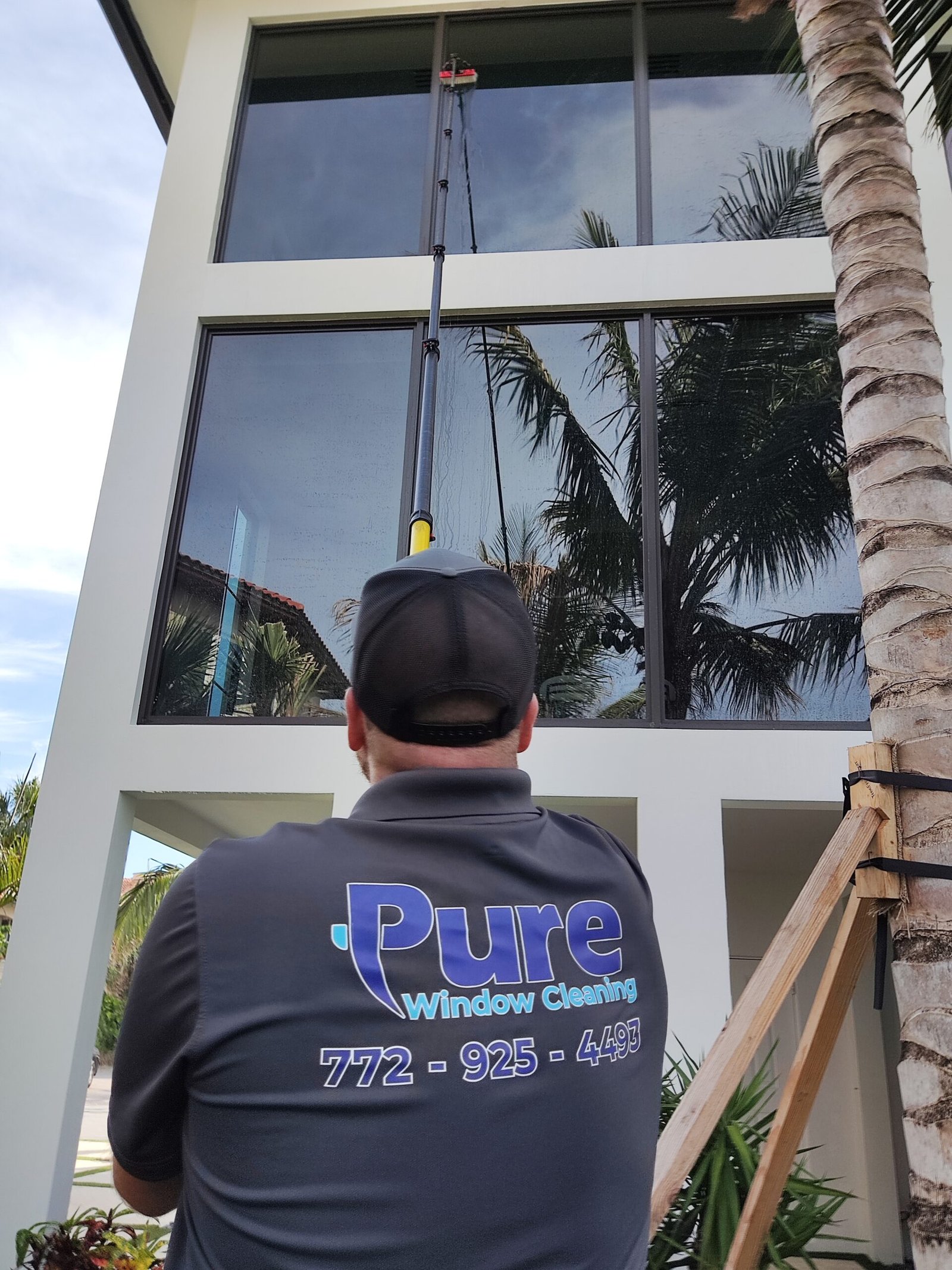 window cleaning Indian River Shores, water fed pole window cleaning, 3-story window cleaning, professional window cleaning, Pure Window Cleaning;